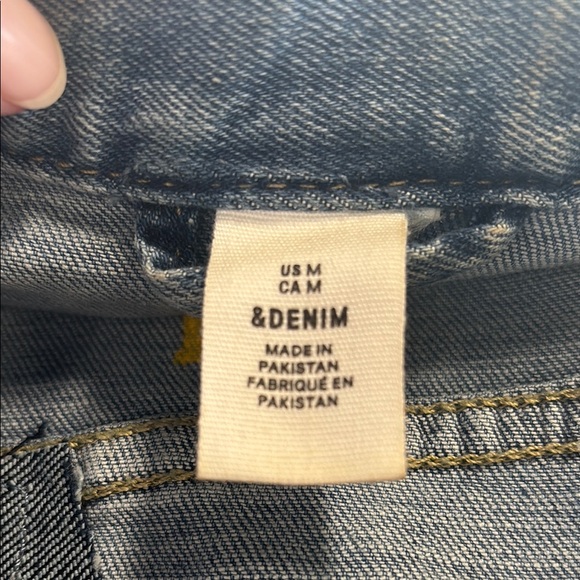 Fearless Hand painted Denim Jacket Size Medium - Picture 3 of 7